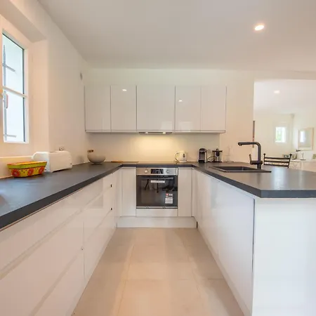 Le Roi Soleil Вілла *